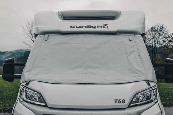 Sunlight thermo window mat for partly integrated and Coachbuilts motor homes